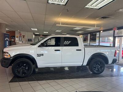 2024 RAM 1500 WARLOCK   - Photo 2 - Hamilton, OH 45015