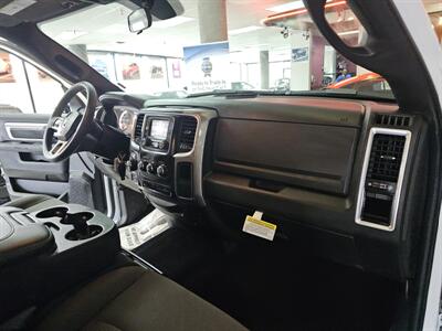 2024 RAM 1500 WARLOCK   - Photo 30 - Hamilton, OH 45015