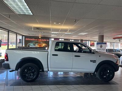 2024 RAM 1500 WARLOCK   - Photo 5 - Hamilton, OH 45015