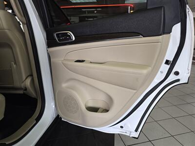 2018 Jeep Grand Cherokee Limited 4DR SUV   - Photo 16 - Hamilton, OH 45015