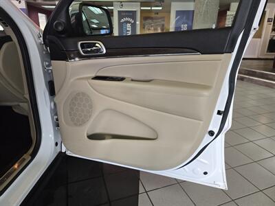 2018 Jeep Grand Cherokee Limited 4DR SUV   - Photo 13 - Hamilton, OH 45015