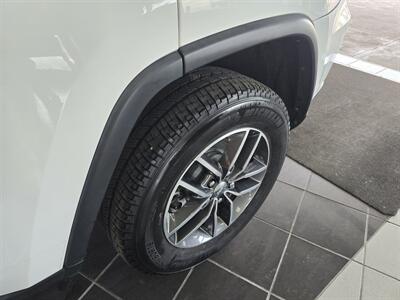 2018 Jeep Grand Cherokee Limited 4DR SUV   - Photo 33 - Hamilton, OH 45015