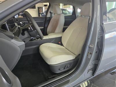 2025 Hyundai Sonata SEL 4DR SEDAN   - Photo 9 - Hamilton, OH 45015