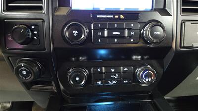 2020 Ford F-150 STX 4DR CREW CAB 4X4/V8   - Photo 17 - Hamilton, OH 45015