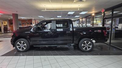 2020 Ford F-150 STX 4DR CREW CAB 4X4/V8   - Photo 2 - Hamilton, OH 45015