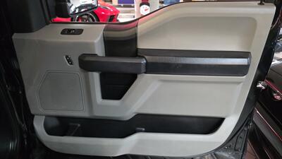 2020 Ford F-150 STX 4DR CREW CAB 4X4/V8   - Photo 27 - Hamilton, OH 45015