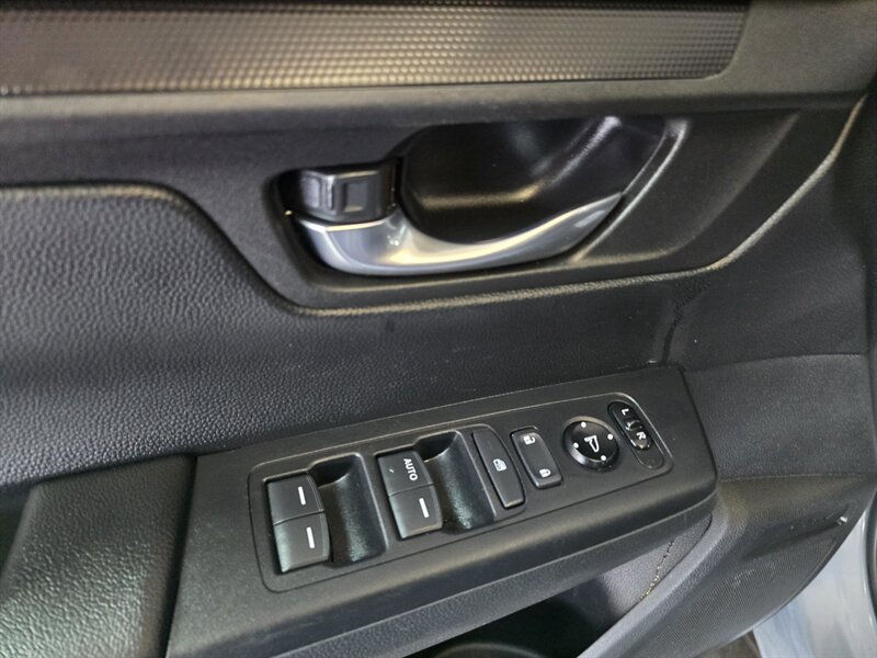 2025 Honda CR-V LX - Photo 18 - Hamilton, OH 45015