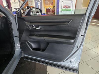 2025 Honda CR-V LX - Photo 12 - Hamilton, OH 45015