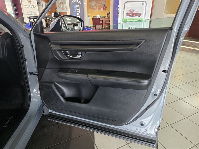 2025 Honda CR-V LX - Photo 12 - Hamilton, OH 45015