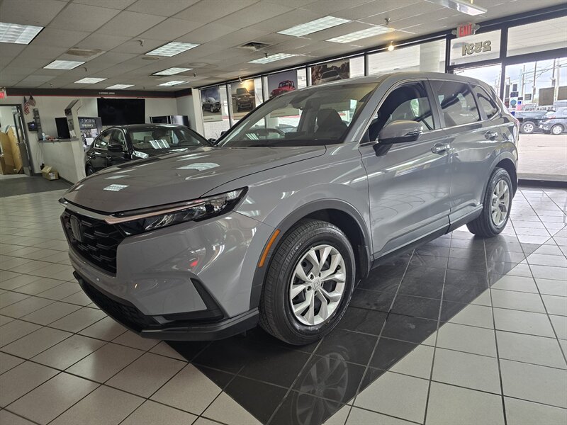2025 Honda CR-V LX   - Photo 1 - Hamilton, OH 45015