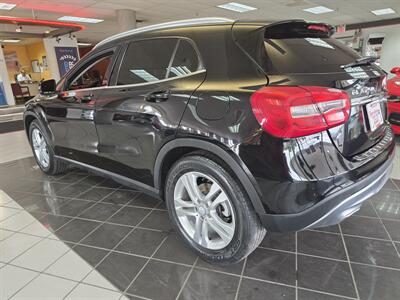 2015 Mercedes-Benz GLA 250 4MATIC 4DR SUV AWD   - Photo 6 - Hamilton, OH 45015