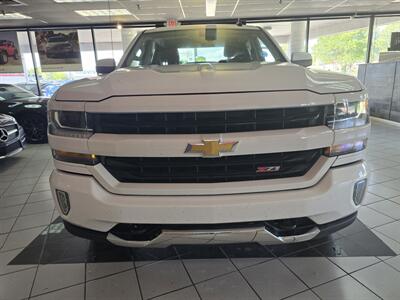 2018 Chevrolet Silverado 1500 LT-CREW CAB-4X4   - Photo 2 - Hamilton, OH 45015
