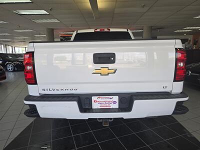 2018 Chevrolet Silverado 1500 LT-CREW CAB-4X4   - Photo 5 - Hamilton, OH 45015