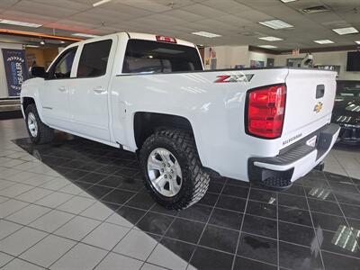 2018 Chevrolet Silverado 1500 LT-CREW CAB-4X4   - Photo 6 - Hamilton, OH 45015