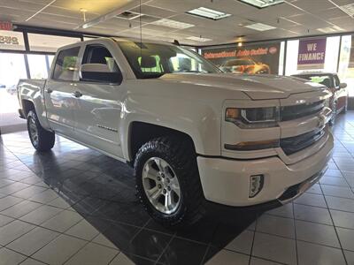 2018 Chevrolet Silverado 1500 LT-CREW CAB-4X4   - Photo 3 - Hamilton, OH 45015