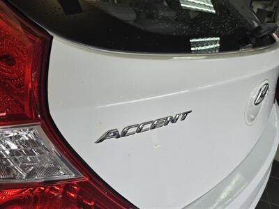 2013 Hyundai Accent GS 4DR HATCHBACK   - Photo 25 - Hamilton, OH 45015