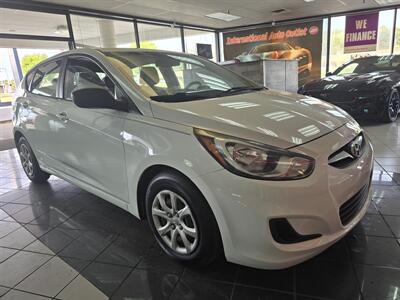 2013 Hyundai Accent GS 4DR HATCHBACK   - Photo 3 - Hamilton, OH 45015