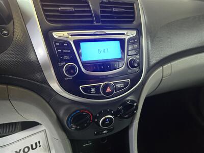 2013 Hyundai Accent GS 4DR HATCHBACK   - Photo 23 - Hamilton, OH 45015