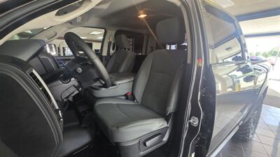 2014 RAM 1500 Express-CREW CAB-4X4-HEMI   - Photo 12 - Hamilton, OH 45015