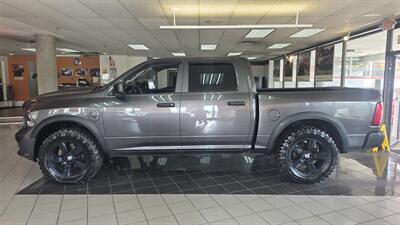 2014 RAM 1500 Express-CREW CAB-4X4-HEMI   - Photo 9 - Hamilton, OH 45015