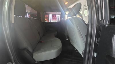 2014 RAM 1500 Express-CREW CAB-4X4-HEMI   - Photo 22 - Hamilton, OH 45015