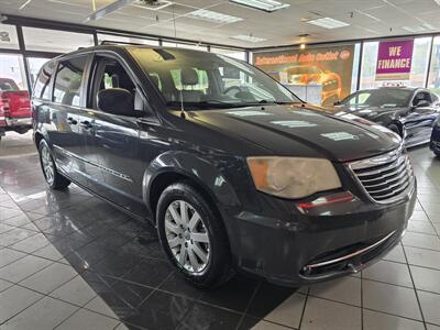 2012 Chrysler Town & Country Touring   - Photo 3 - Hamilton, OH 45015
