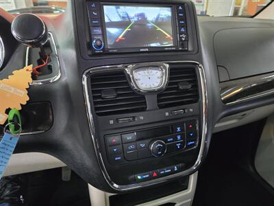 2012 Chrysler Town & Country Touring   - Photo 23 - Hamilton, OH 45015