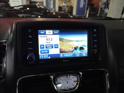 2012 Chrysler Town & Country Touring   - Photo 27 - Hamilton, OH 45015