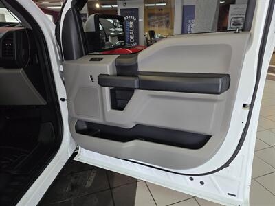 2016 Ford F-150 XL 2DR REGULAR CAB/ECOBEAST   - Photo 9 - Hamilton, OH 45015