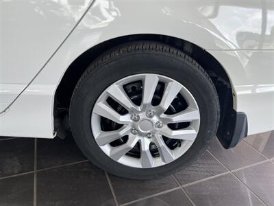 2010 Honda Civic LX 4DR SEDAN   - Photo 27 - Hamilton, OH 45015