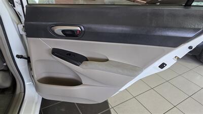 2010 Honda Civic LX   - Photo 21 - Hamilton, OH 45015