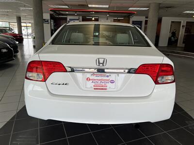 2010 Honda Civic LX 4DR SEDAN   - Photo 6 - Hamilton, OH 45015