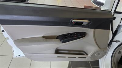 2010 Honda Civic LX   - Photo 16 - Hamilton, OH 45015
