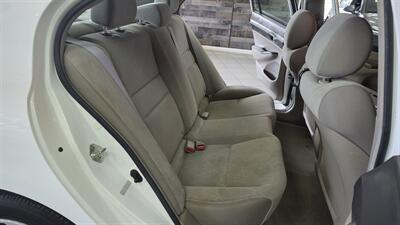 2010 Honda Civic LX   - Photo 20 - Hamilton, OH 45015