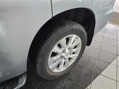 2012 Toyota Sequoia Platinum Edition 4DR SUV AWD   - Photo 46 - Hamilton, OH 45015