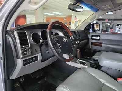 2012 Toyota Sequoia Platinum Edition 4DR SUV AWD   - Photo 9 - Hamilton, OH 45015