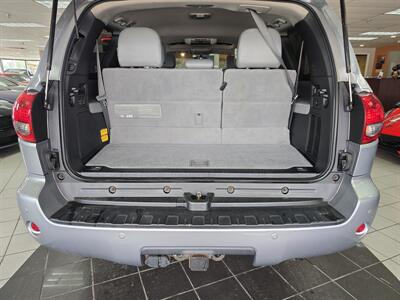 2012 Toyota Sequoia Platinum Edition 4DR SUV AWD   - Photo 43 - Hamilton, OH 45015