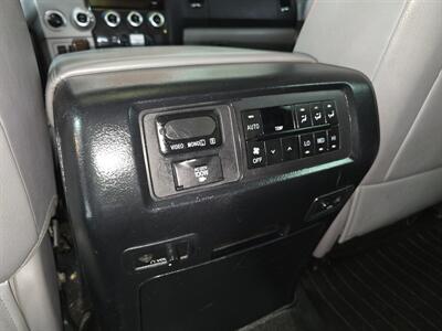 2012 Toyota Sequoia Platinum Edition 4DR SUV AWD   - Photo 17 - Hamilton, OH 45015