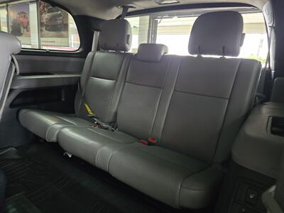 2012 Toyota Sequoia Platinum Edition 4DR SUV AWD   - Photo 16 - Hamilton, OH 45015