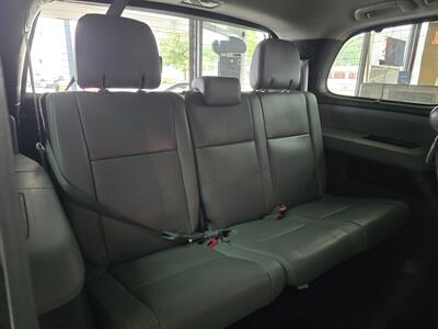 2012 Toyota Sequoia Platinum Edition 4DR SUV AWD   - Photo 26 - Hamilton, OH 45015