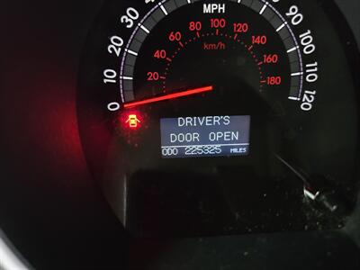 2012 Toyota Sequoia Platinum Edition 4DR SUV AWD   - Photo 35 - Hamilton, OH 45015