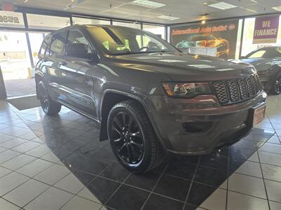 2019 Jeep Grand Cherokee Altitude 4DR SUV 4X4   - Photo 3 - Hamilton, OH 45015
