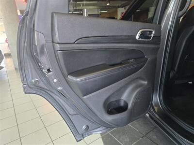 2019 Jeep Grand Cherokee Altitude 4DR SUV 4X4   - Photo 10 - Hamilton, OH 45015