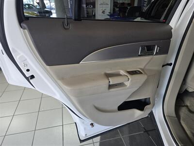 2014 Lincoln MKX Base 4DR SUV AWD   - Photo 10 - Hamilton, OH 45015