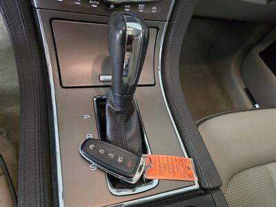 2014 Lincoln MKX Base 4DR SUV AWD   - Photo 23 - Hamilton, OH 45015