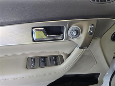 2014 Lincoln MKX Base 4DR SUV AWD   - Photo 19 - Hamilton, OH 45015