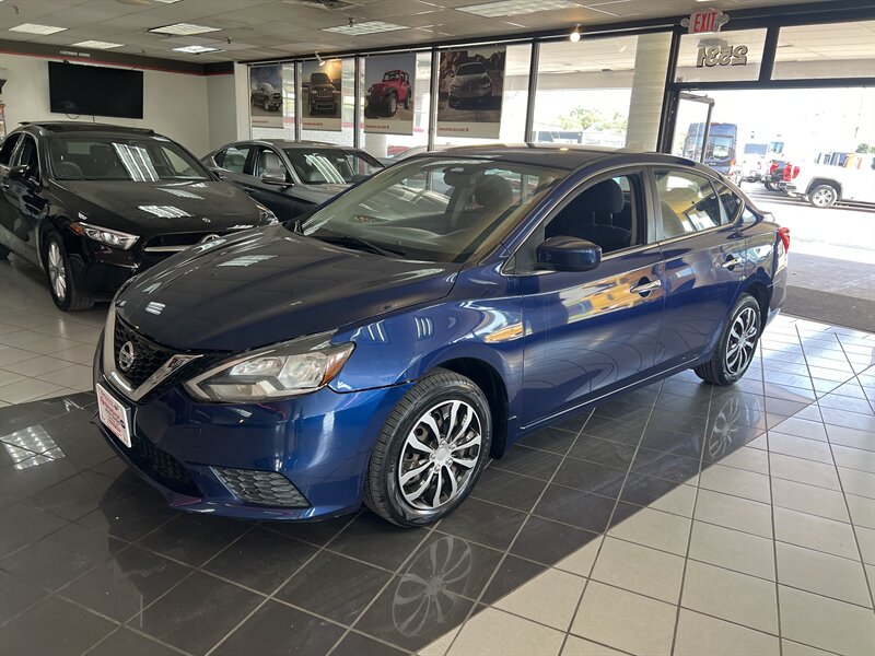 2016 Nissan Sentra SV - Photo 1 - Hamilton, OH 45015