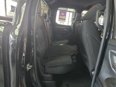 2021 RAM 1500 Big Horn 4DR QUAD CAB 4X4   - Photo 16 - Hamilton, OH 45015