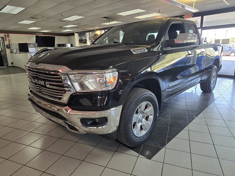 2021 RAM 1500 Big Horn 4DR QUAD CAB 4X4   - Photo 1 - Hamilton, OH 45015