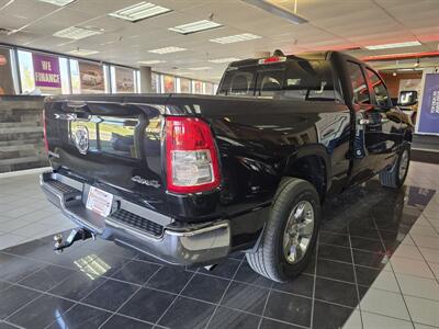 2021 RAM 1500 Big Horn 4DR QUAD CAB 4X4   - Photo 4 - Hamilton, OH 45015